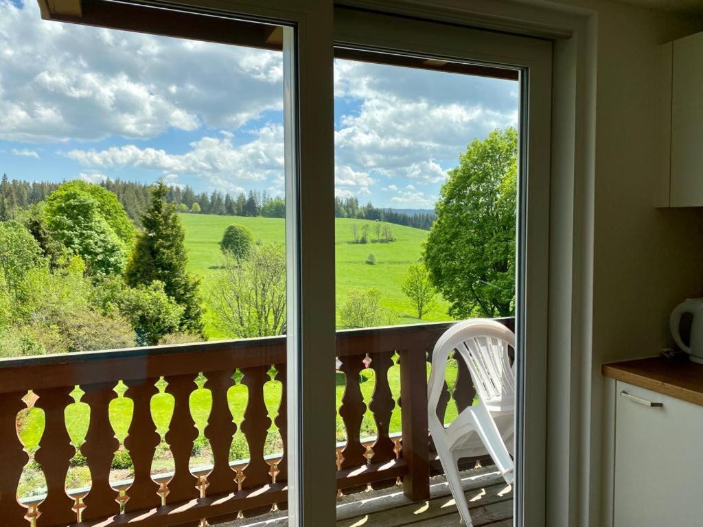 Gaestehaus Steiert Fewo Kuhbergblick Lenzkirch Luaran gambar